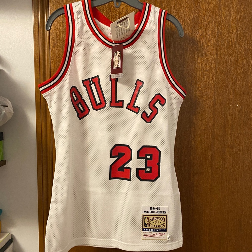 Jordan Bulls Jersey BRAND NEW